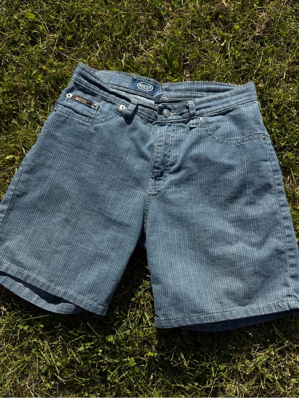Austin Clothing Co. Size 9 Striped Denim Mom Shorts
